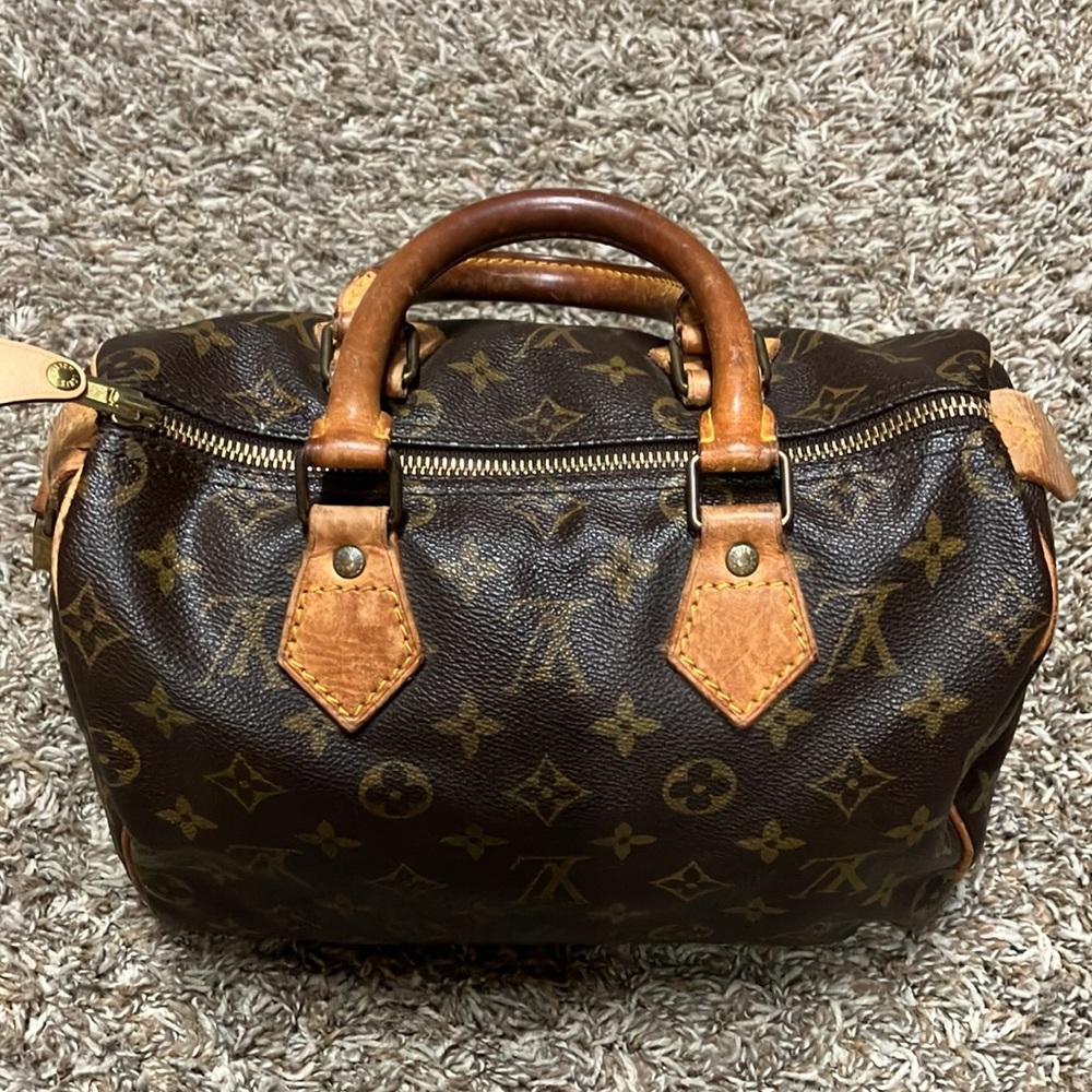 Authentic Louis Vuitton Speedy 25 Satchel and Shoulder bag